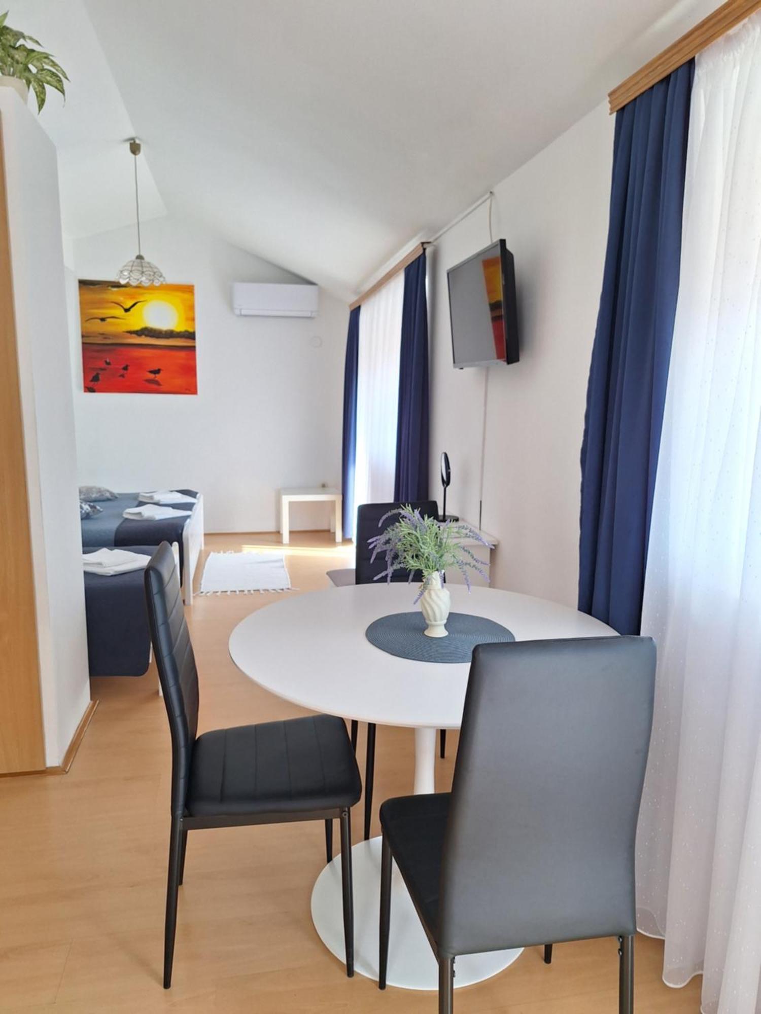 Apartments Kozjan Karlovac Esterno foto